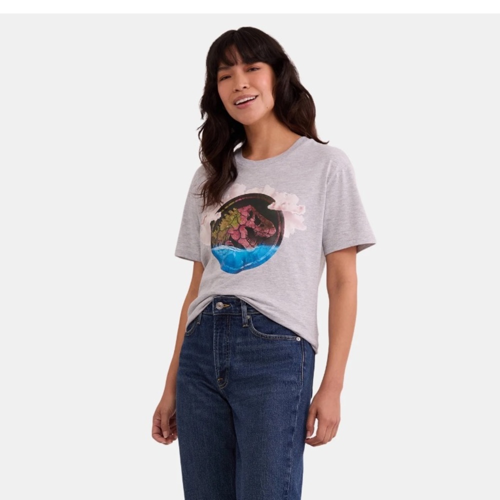 Jurassic World Park Gray Dinosaur Graphic T-Shirt NWT Women’s Collector Tee